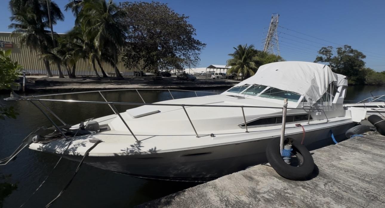 1985 Sea Ray 34' Boat w/ Title