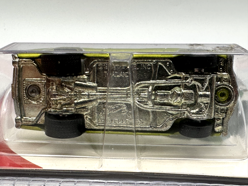 Hot Wheels 2005 Holiday Rods 1970 Chevy Chevelle SS, Gold, 1:64, NIB - Picture 9 of 10