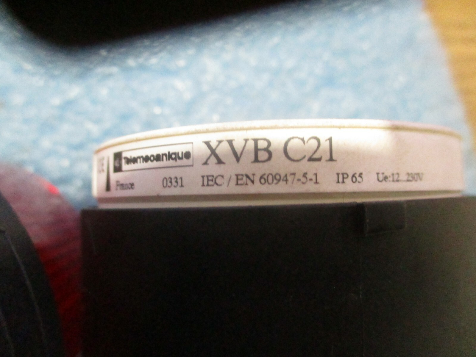 Telemecanique XVBC21 Stackable Base with Red Indcator Light and Bulb