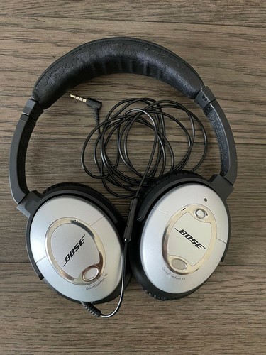 Bose QuietComfort 15 (QC15) Acoustic Noise Canceling Headphones - Silver - Used - Picture 2 of 3