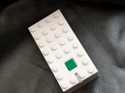 Lego City Powered Up Bluetooth Battery Box Receiver Hub Train Systems 88009 - Picture 5 of 6