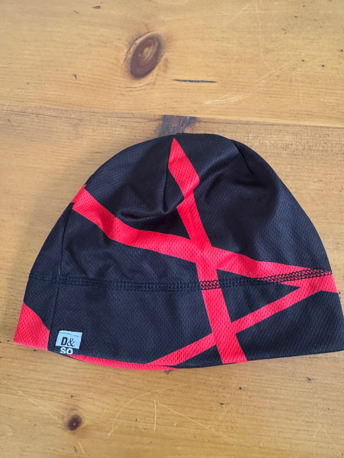 Speed Skating Skate Skull Cap Beanie Hat D&SO Medium Unisex Red Black