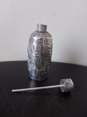 Vintage Metall kleiner Parfum Flakon, schönes Design Sammler Zuhause Geschenkidee A