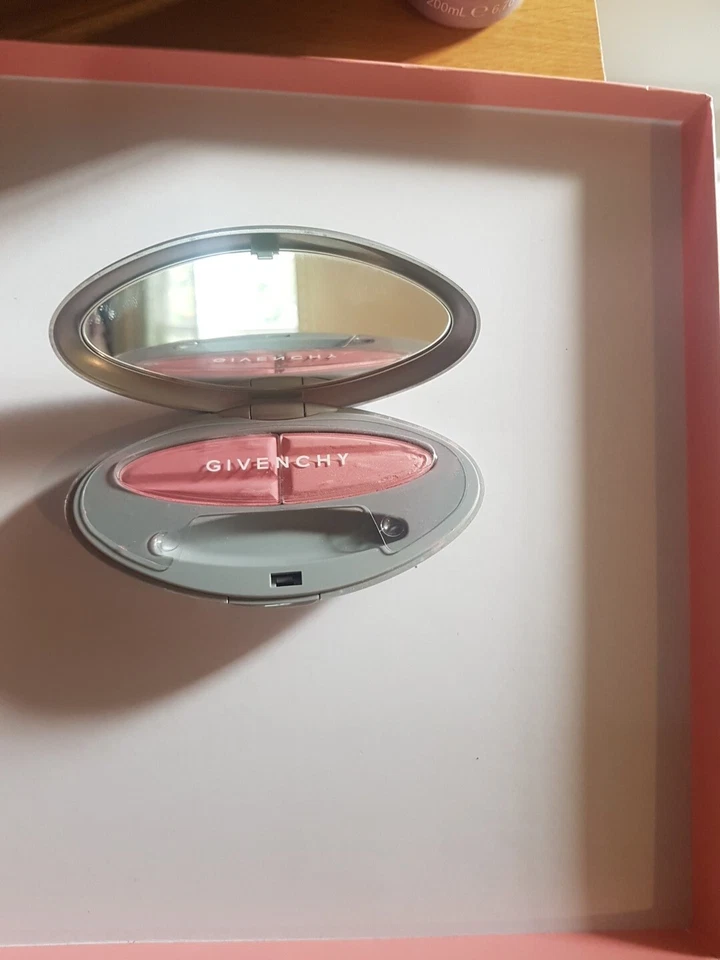 Givenchy Duo Pink Blusher Palette Rare No2 See Pics No Brush - Image 3 of 4