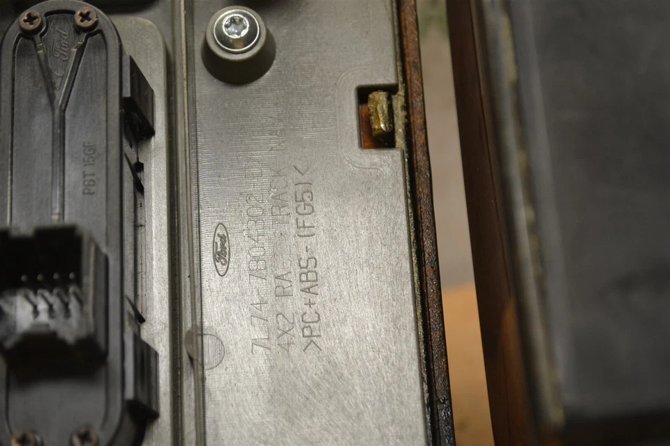 2011-2014 Lincoln Navigator Dash Climate Control Bezel BL7418C612BA Trim 43-9F8 - Image 2 of 4