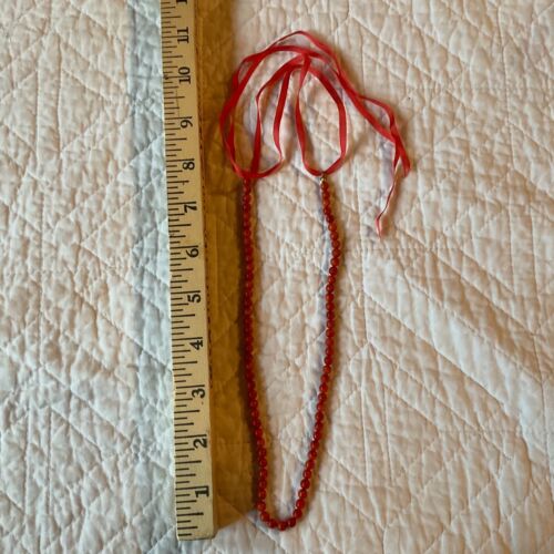Vintage 20s 30s tiny coral bead necklace 16 inch … - image 1