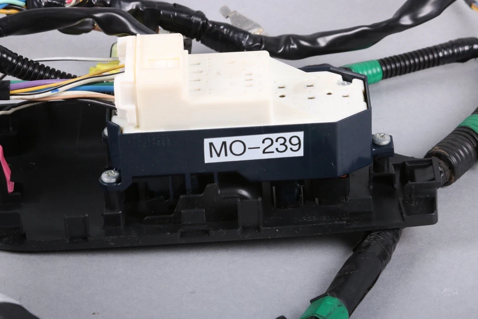 2011 2012 2013 2014 2015 2016 Scion TC Driver Interruptor de Janela Mestre Frontal Esquerda - Imagem 3 de 4