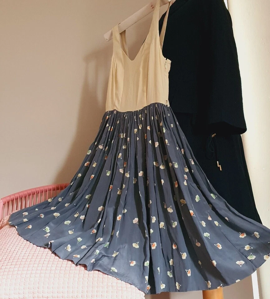 Vestido de sol Orla Kiely de seda crepé para niñas bailarinas talla UK 10 estampado Foto 3 de 4