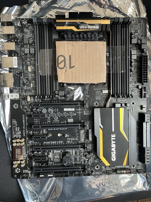GIGABYTE GA-X99-UD4P DDR4*8 LGA 2011-V3 128GB ATX