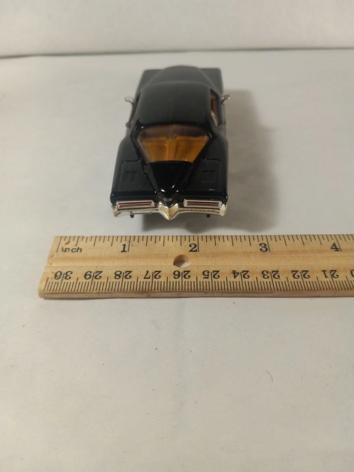 Buick Riviera GS 1971 Road Signature escala 1:43 Foto 4 de 4