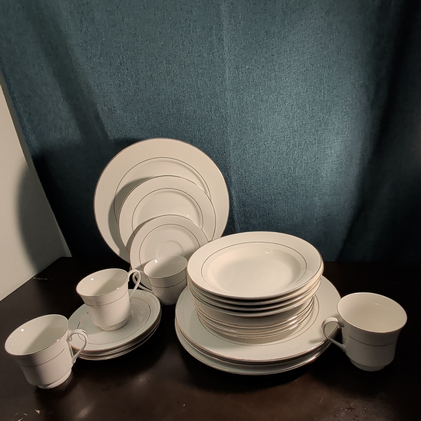 White Gold Rim 20pc Service For 4 Elegant