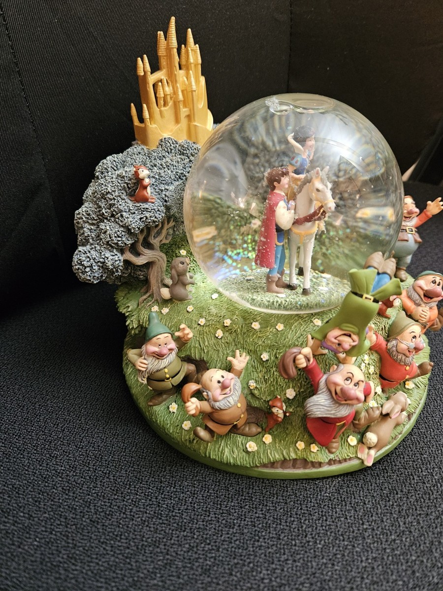 Disney Snow White And 7 Dwarves Happy Ever After Musical Snowglobe