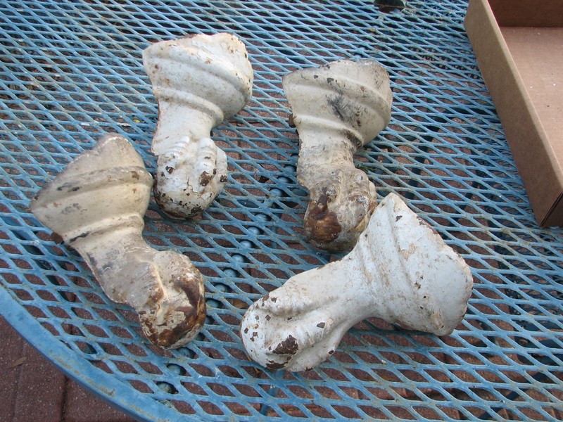 Antique Cast Iron Claw Foot Bath Tub Feet.  Set of 4