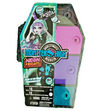 Monster High Skulltimate Secrets Neon Frights Twyla Doll HNF82-9564