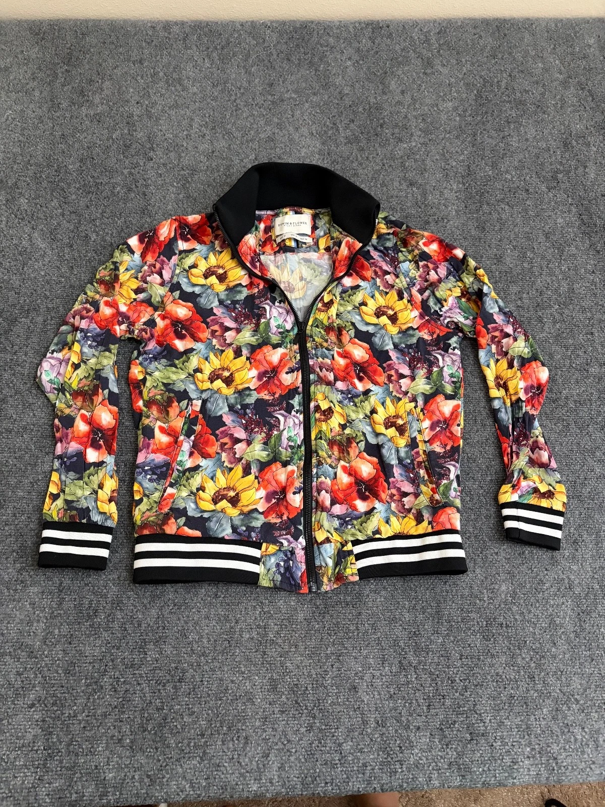Denim & Flower Ricky Singh Mens Floral Colorful Bomber Jacket Lightweight Size M - product detail image 1