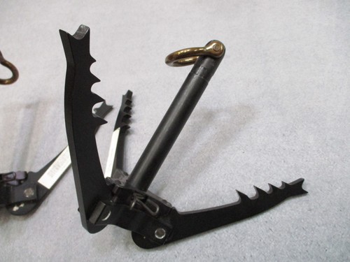 USGI MILITARY GRAPPLING HOOK THE MIL GRABBER COLLAPSIBLE GRAPPLE TRGEAR TRI-CLAW