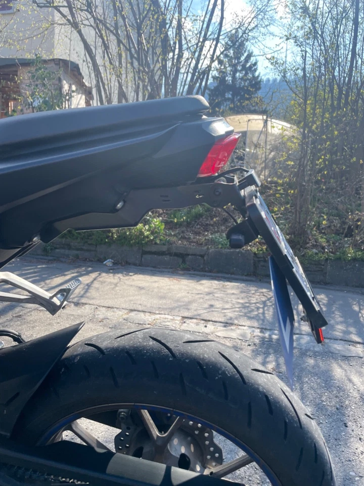 Honda CB125R Blau - gebrauchtes Motorrad - Bild 3 von 4