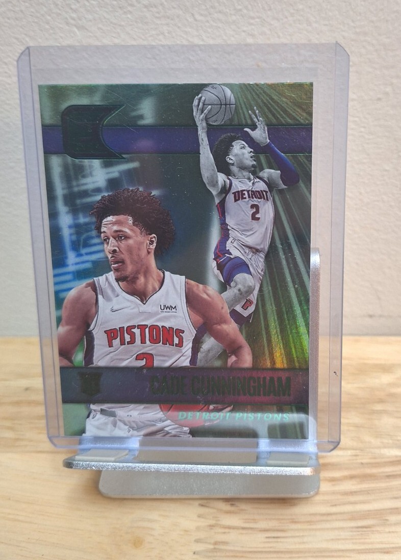 2021-22 PANINI CHRONICLES ESSENTIALS.. CADE CUNNINGHAM.. GREEN FOIL.. ROOKIE 