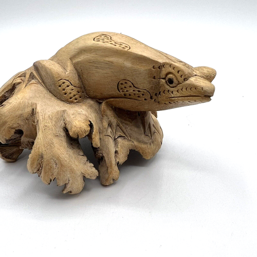 Vintage Hand Carved Burl Wood Tree Frog Sculpture Figure Wooden Life Size 2" T - Picture 10 of 12