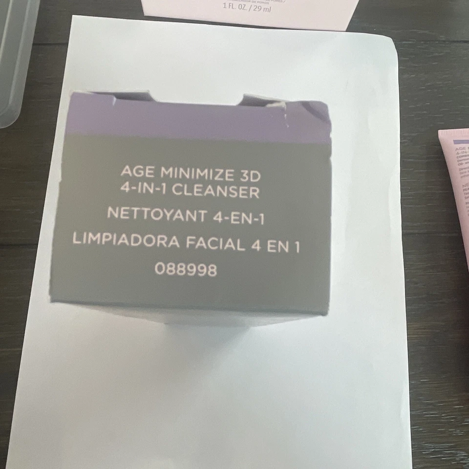 Combo limpiador Mary Kay Timewise Age Minimize 3D 4 en 1 - piel grasa 4,5 oz 127 g Foto 3 de 4