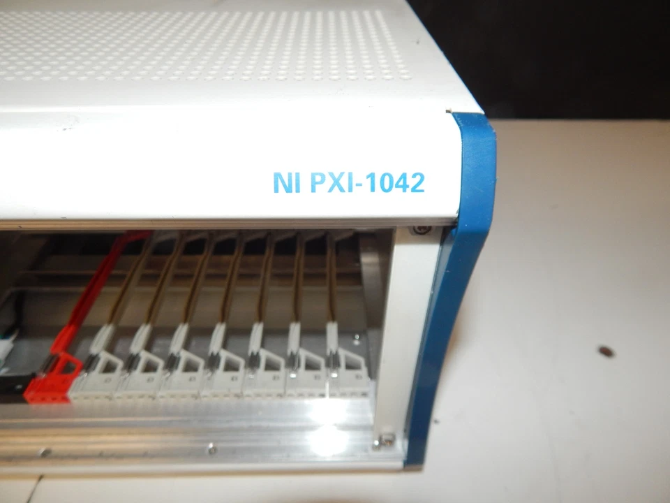 NATIONAL INSTRUMENTS NI PXI-1042 8 Steckplatz Chassis (AWQ71) - Bild 3 von 4