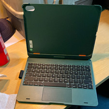 Logitech Combo Touch Keyboard Folio Case for iPad 10th Gen 10.9 Green Stand