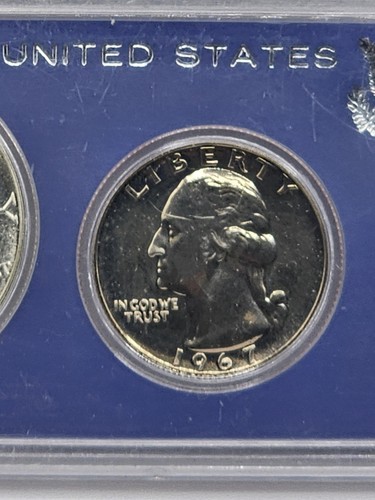1967 UNITED STATES MINT SPECIAL MINT SET WITH ORIGINAL GOVERNMENT PACKAGING - Picture 4 of 7