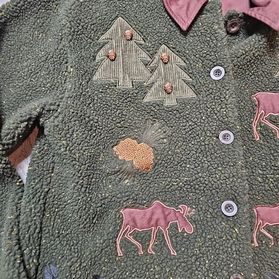 Cabelas Womens medium Green Fleece Moose Trees Embroidered Outdoors holiday - Image 2 of 4