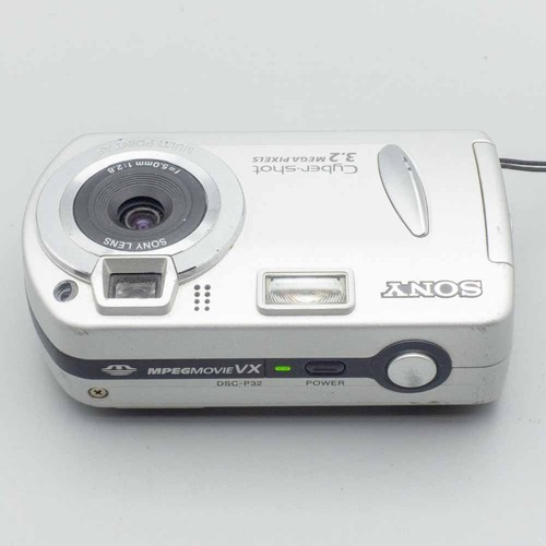 Sony Cyber-shot DSC-P32 - 3.2MP CCD, 33mm Lens & Viewfinder - Tested, FWO & Nice - Picture 7 of 8