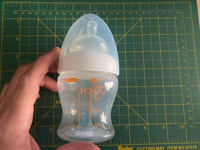 munchkin latch bottle, 4fl oz/120ml, used