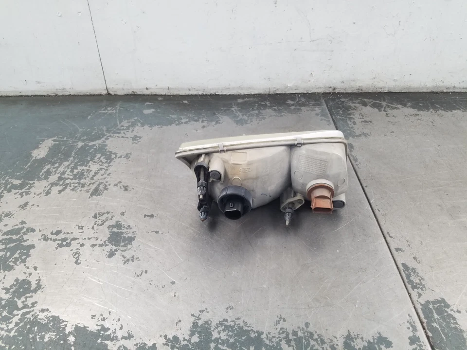 Luz de cabeza izquierda Grand Marquis Crown Vic Police 2011 #2203 B8 Foto 3 de 4