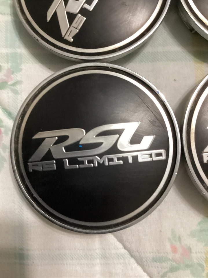 RSL Limited Borde Cromado con Inserto Negro y Dorado Tapacubos Tapacubos RSL-087 2 Foto 2 de 4