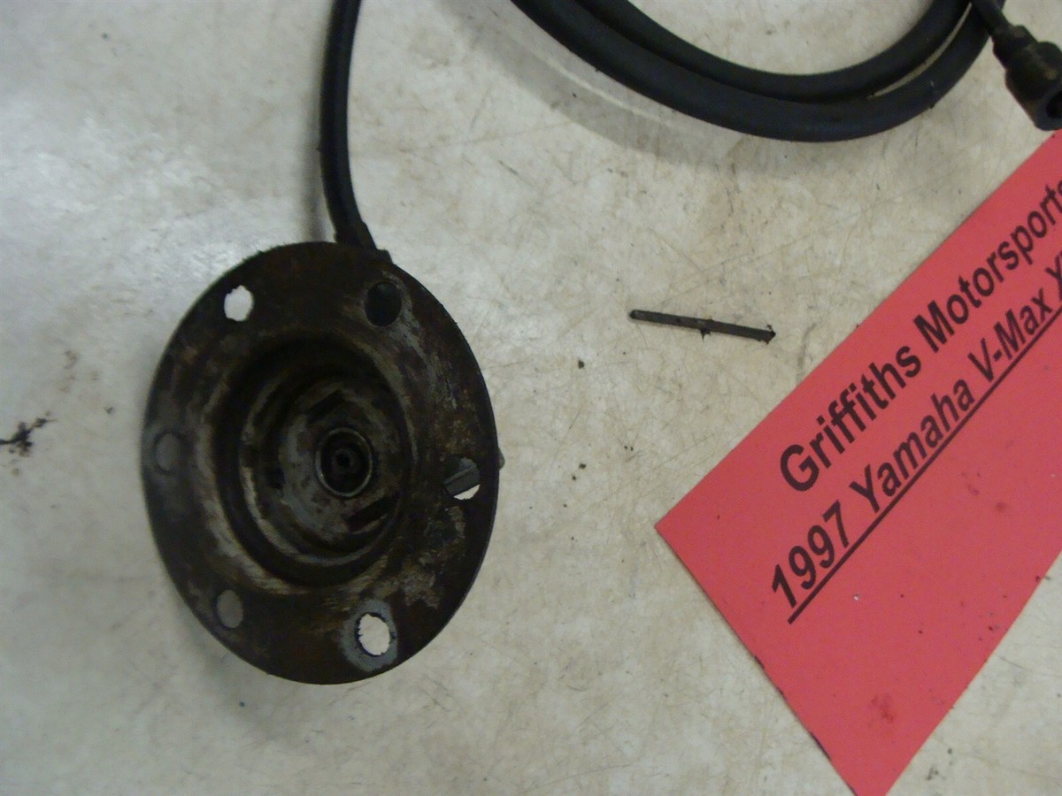 1997 YAMAHA VMAX 600 XTC 8CX speedometer driver cable gear 1997 YAMAHA VMAX 600 XTC 8CX speedometer driver cable gear