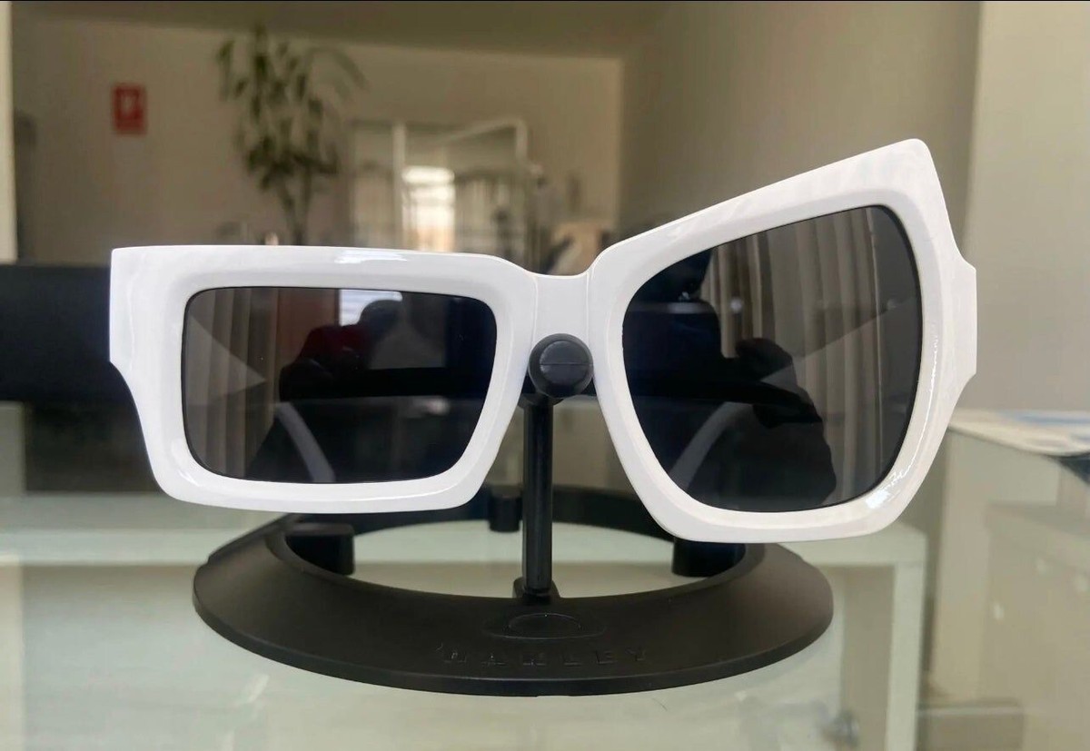 2023 New Punk Sunglasses Eyebrow-raising Funny Sun Glasses  display picture 2