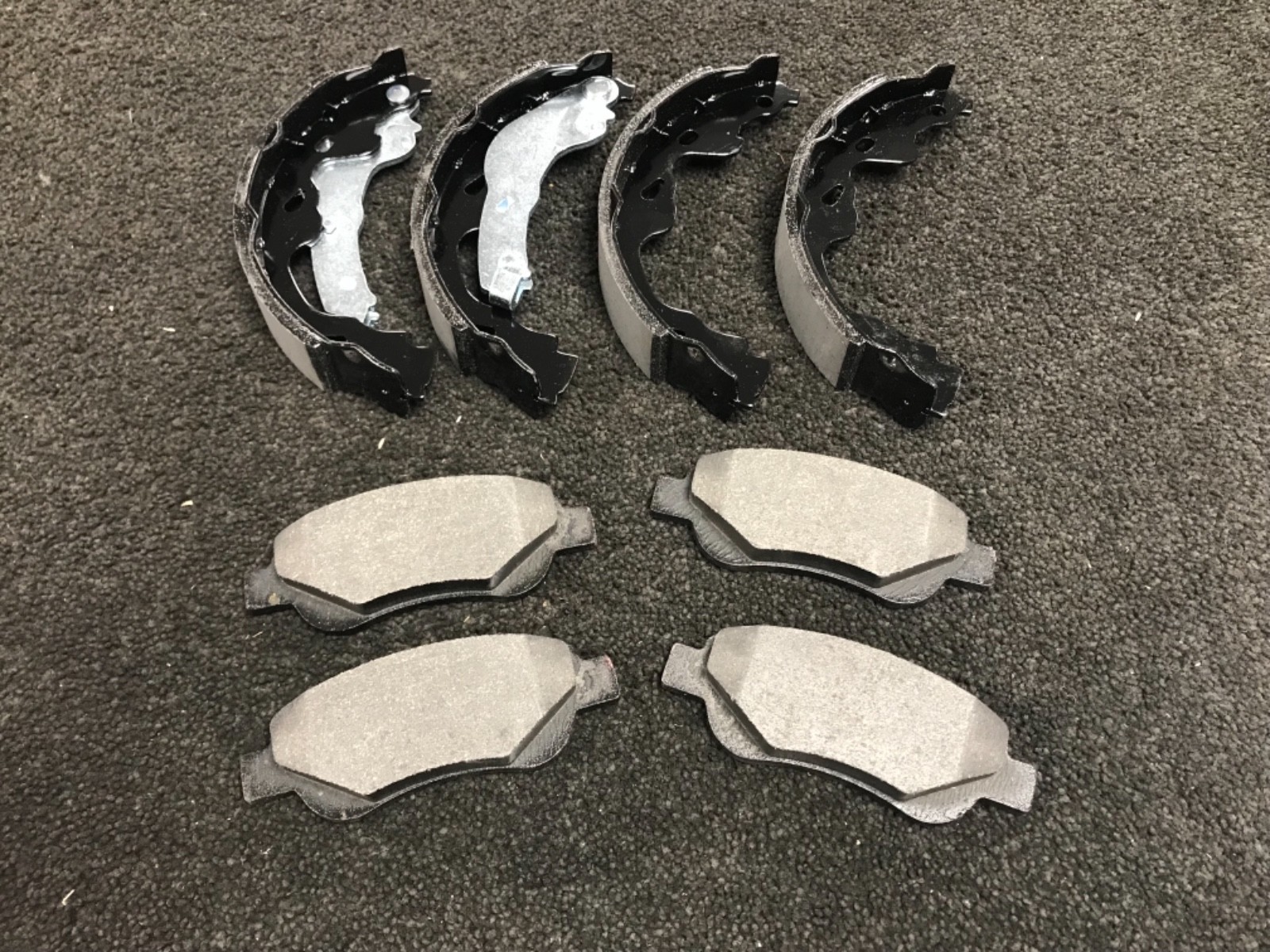 For Toyota Aygo Front brake pads and Rear Brake Shoes Shoe Set 2005 ...
