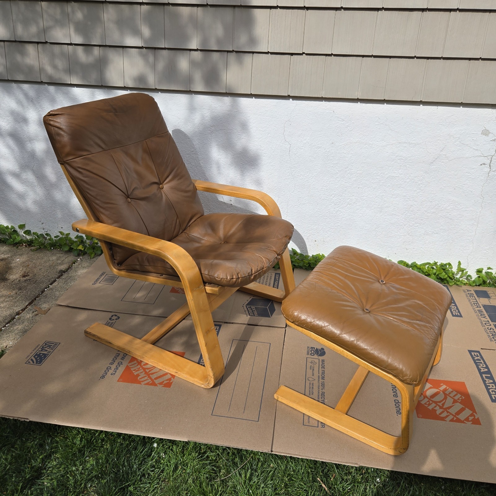 Scandinavian Style Mid-Century Modern Lounge Chair & Ottoman Set Leather Wood
