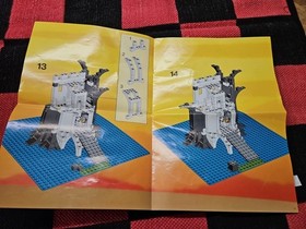 Vintage LEGO 6077 Instruction Manual Castle Forestmen's Crossing Booklet