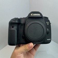 Canon EOS 5D Mark III 22.3MP Digital SLR Camera Body Only Black English