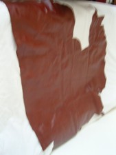 mittelbraun glattes Rindleder, Teilstück : längs: 97 cm, quer : 92 cm,