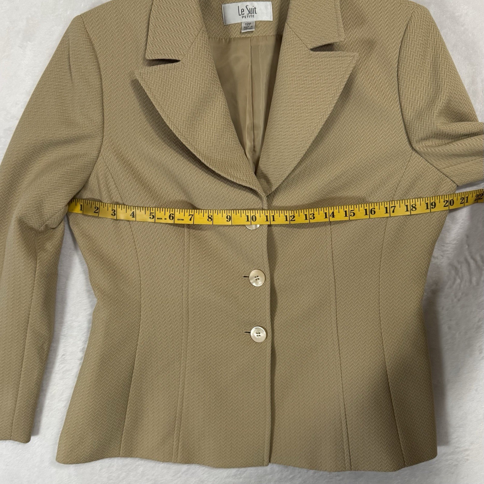 Le Suit 2 Pc Blazer Skirt Suit Set Size 12 P Khaki Tan Peak Lapel Tailored Retro