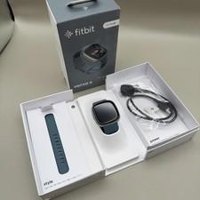 Fitbit Versa 4 Smartwatch Waterfall Blue/Platinum GPS Heart Rate Sleep Tracking