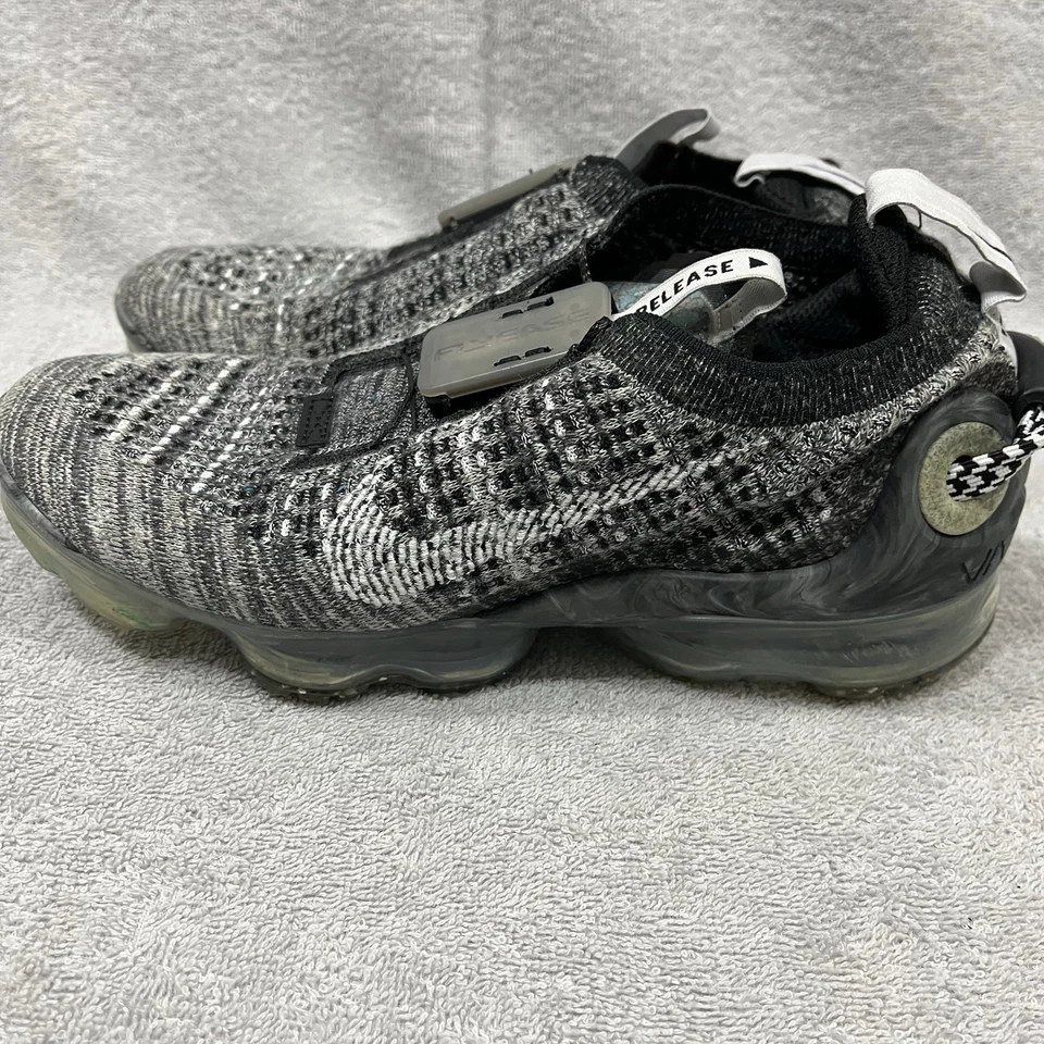 Nike Air VaporMax Size 6Y 2020 Flyknit  Oreos Running Shoes Sneakers GS Youht - Image 3 of 4