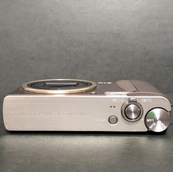 Excellent] Ricoh R10 10.0MP 7.1x Wide Zoom Compact Digital Camera