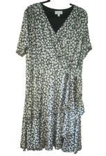 Signature by Robbie Bee Women's Plus Size 3X Black Floral Tie Waist Wrap Dress