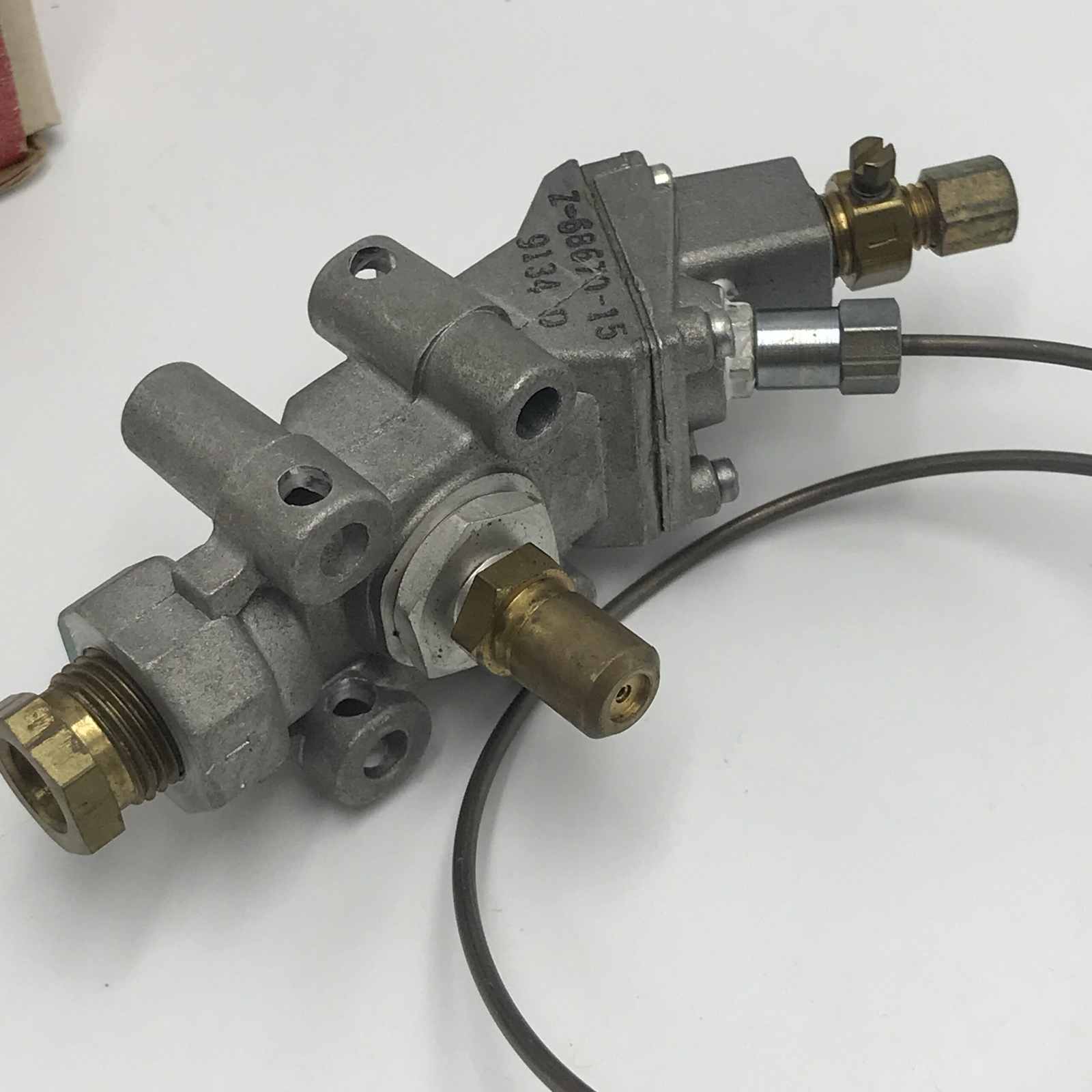 NEW Caloric Amana Gas Stove OVEN SAFETY VALVE 57200-A 4060-009 Z-68670-15 MSA