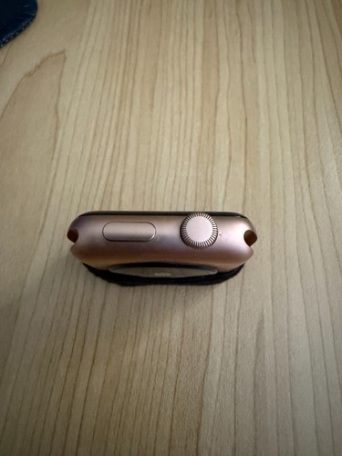 ULTRA RARE Mint – Gold - Apple Watch Series 3 - Mint Sealed/Unsed Accessories !! - Picture 3 of 10