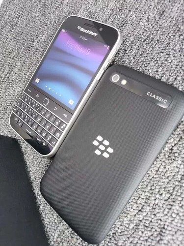 Boxed - BlackBerry Classic Q20 SQC100-2 16GB Unlocked 4G Keyboard Smartphone - Picture 15 of 18