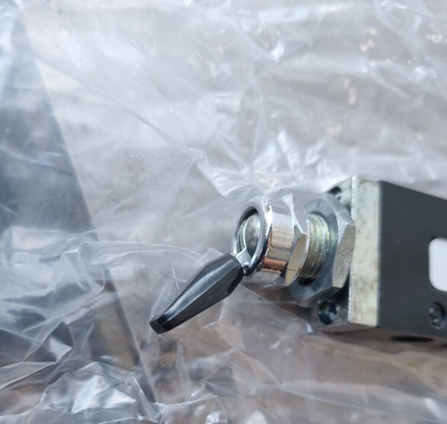 PARKER B43004LS PNEUMATIC MANUAL CONTROL VALVE (R1S-1.3B1) - Picture 4 of 4