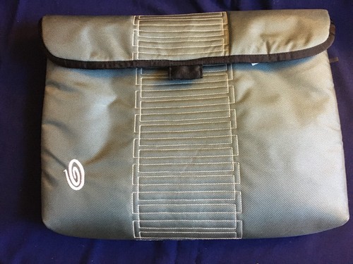 Timbuk2 quilted laptop sleeve 