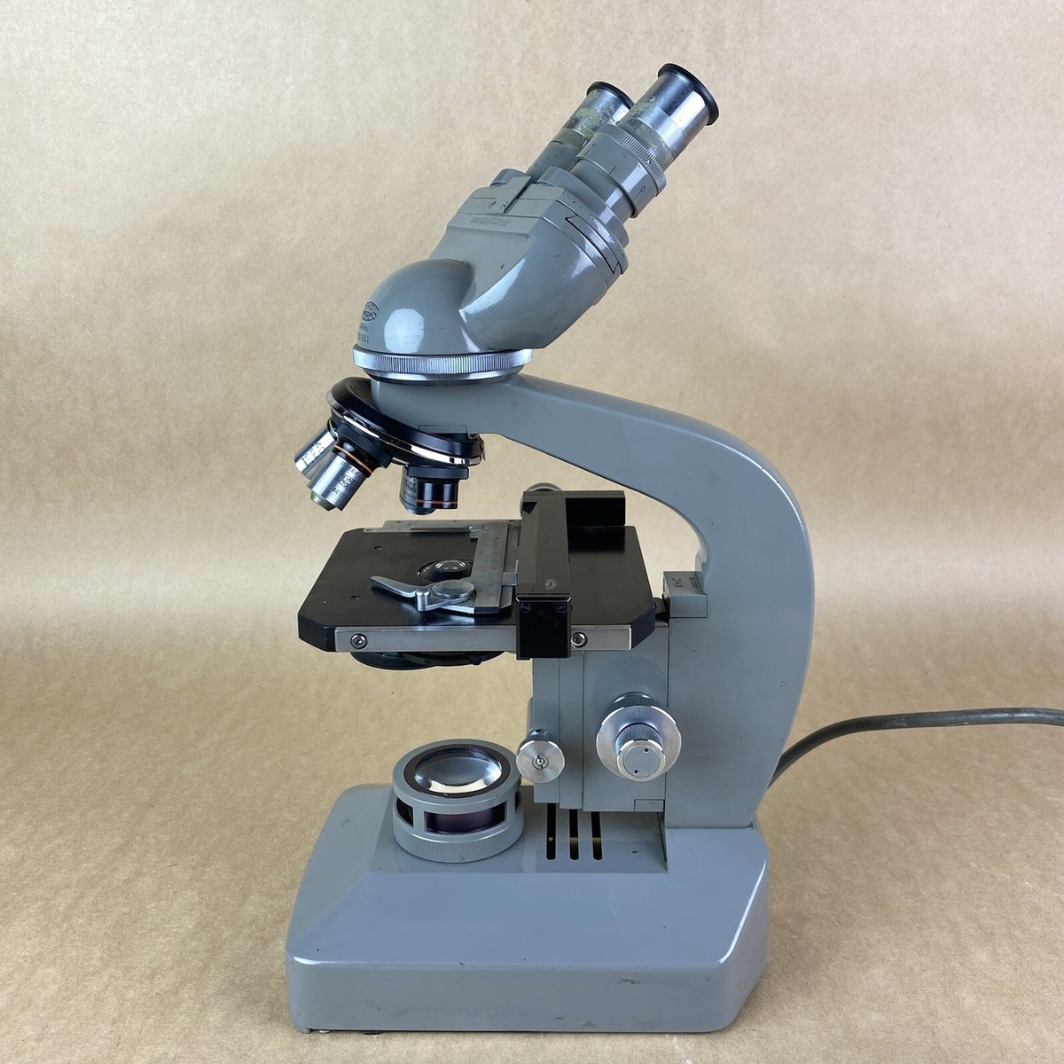 Olympus Tokyo Japan Grey Microscope Binocular 1950s W/ Box Olympus Tokyo Japan Grey Microscope Binocular 1950s W/ Box